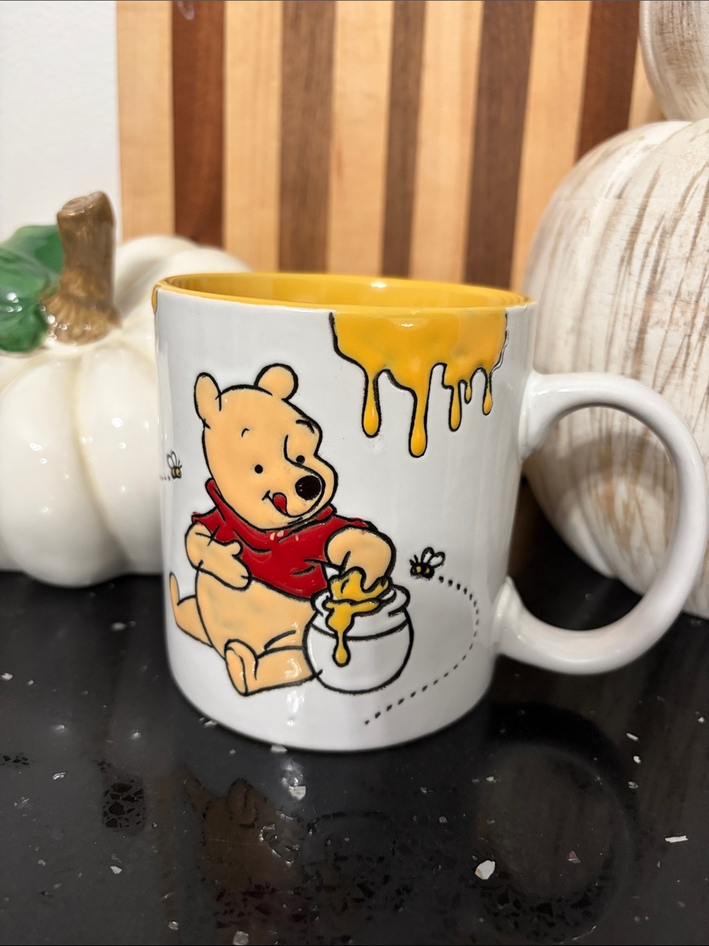Disney Winnie the Pooh Honey Pot 20 oz Ceramic Mug